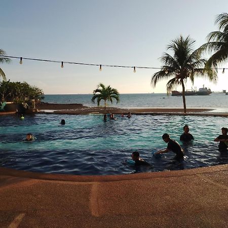 Ehsan Seaview Hotel Port Dickson Bagian luar foto