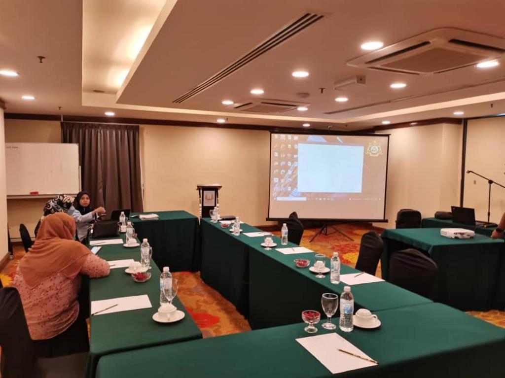 Ehsan Seaview Hotel Port Dickson Bagian luar foto