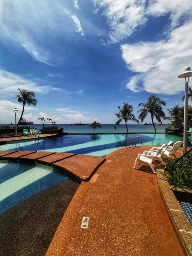 Ehsan Seaview Hotel Port Dickson Bagian luar foto