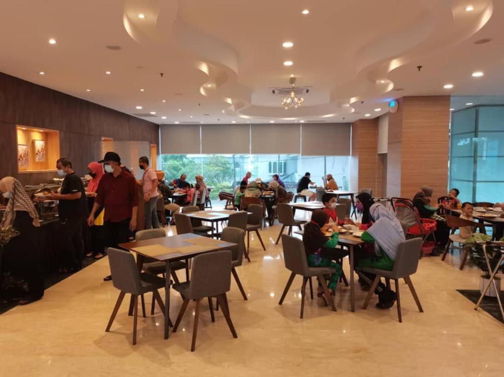Ehsan Seaview Hotel Port Dickson Bagian luar foto