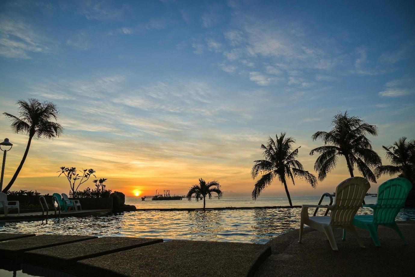 Ehsan Seaview Hotel Port Dickson Bagian luar foto